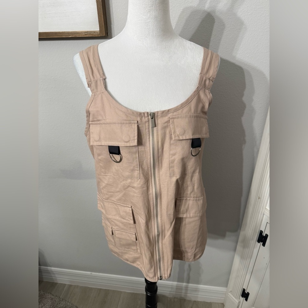 Women's Beige Vest with Pockets - cat on back